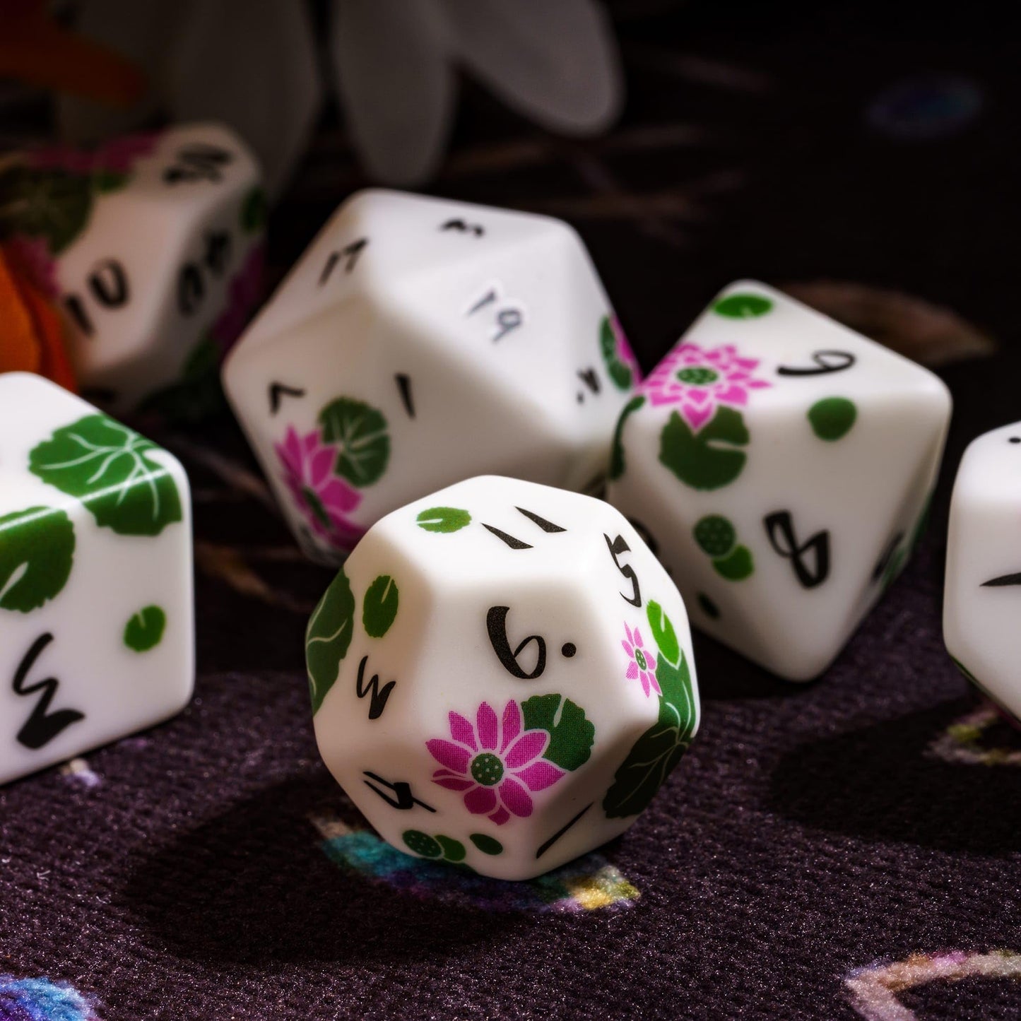 Hddais Flower Dnd Dice Set 7 Piece Lotus Resin Dice Set D&D Rpg Dice With Gift Box For Dungeons And Dragons Role Playing Games A