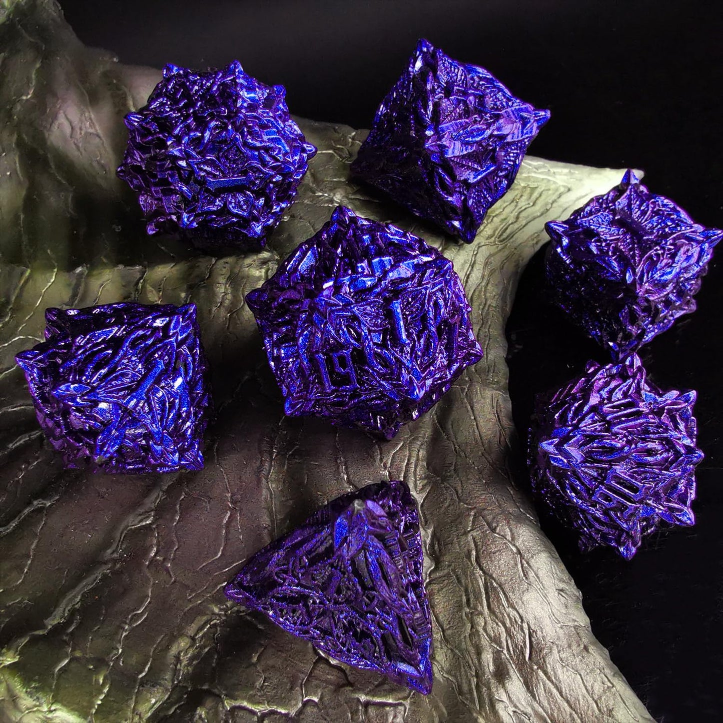 HAOMEJA Metal Vine Leaf Dice Set for DND - 7 Polyhedral D&D Solid Dice for Role Playing and Dungeons and Dragons (Blue Purple)