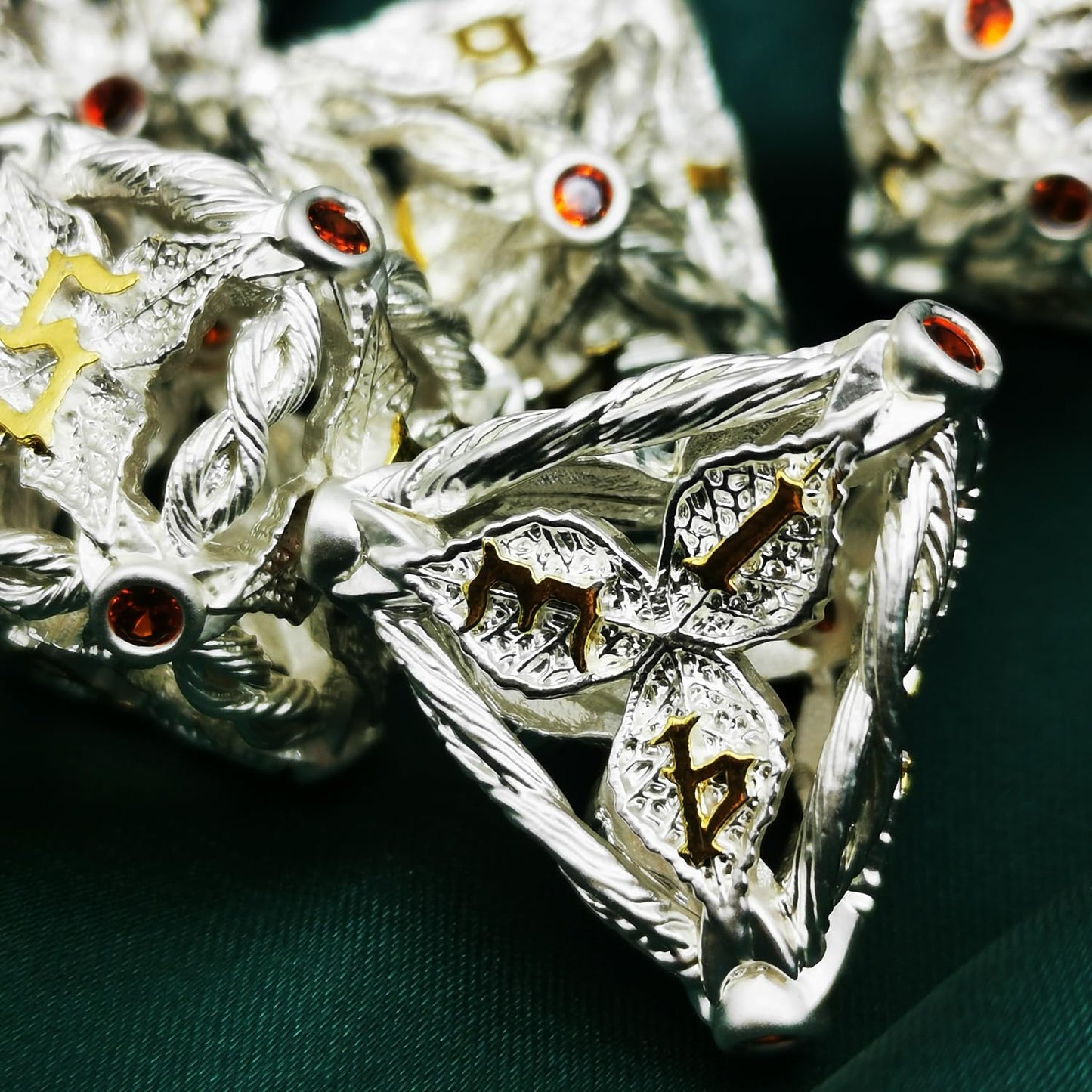 MJDICEOK Hollow Magic Vine Leaf DND Dice Set Metal Dice Set 7 Role Playing Dice D&D Dungeons and Dragons Dice (White + Red Gem)
