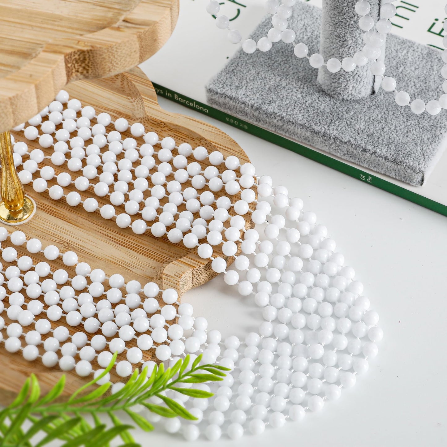200 PCS Beaded Necklace, 33'' Mardi Gras Beads, White Bead Necklace Bulk, Mardi Gras Party Costume Accessories Parade Throws Bea
