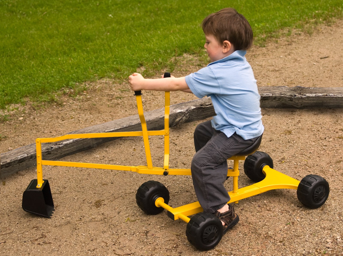 WonkaWoo Ride On Excavator Toy Sand Digger Crane with 4 Wheels for Outdoor Playground and Sandbox
