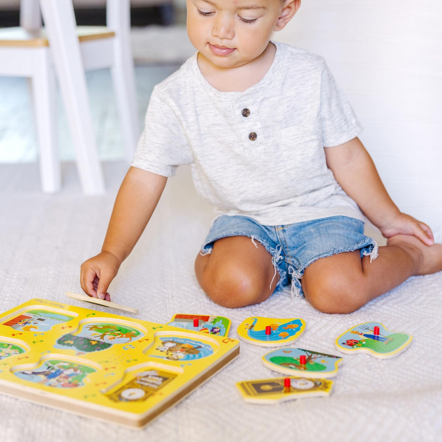 Melissa & Doug Sing-Along Nursery Rhymes Sound Puzzle - Wooden Peg Puzzle (8 Pcs)
