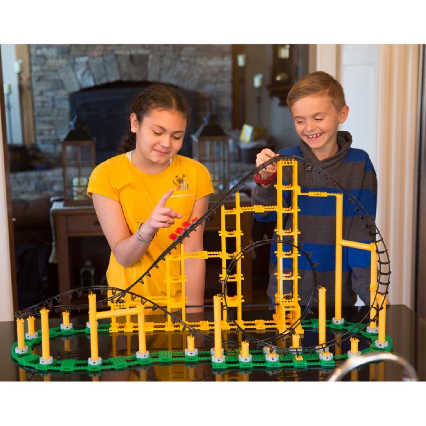 CDX Blocks Sidewinder Building Brick Set - 825 Pieces, Gravity Powered Looping Coaster Model, Plastic Material