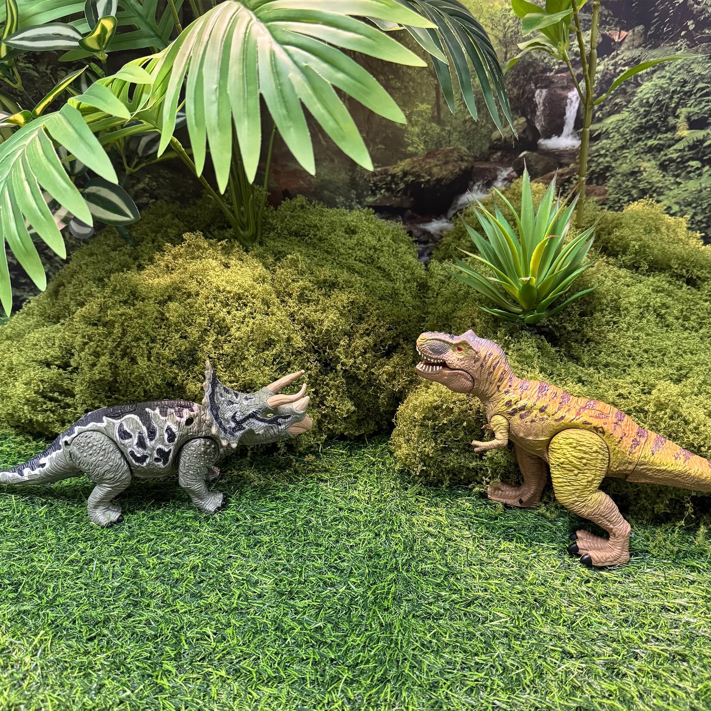 Eku Easyku Dinosaur Toys Tyrannosaurus Triceratops Quetzalcoatlus With Chomp Action, Movable Head Attack Motion, Wing Flapping A