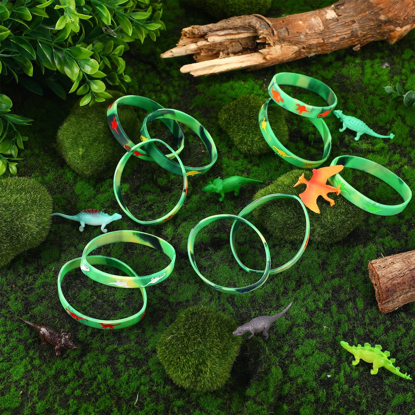 30 Pack Dinosaurs Silicone Wristbands Dinosaurs Wristband Bracelets Dinosaur Party Favors Bracelet Gifts Bag Stuffer for Jungle