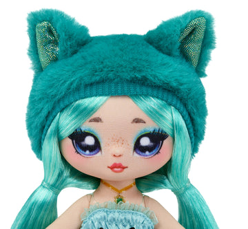 Na! Na! Na! Surprise 7.5 Emery Moss Fashion Doll - Emerald Birthstone, Teal Hair, Satin Dress, Poseable Toy for Ages 5+