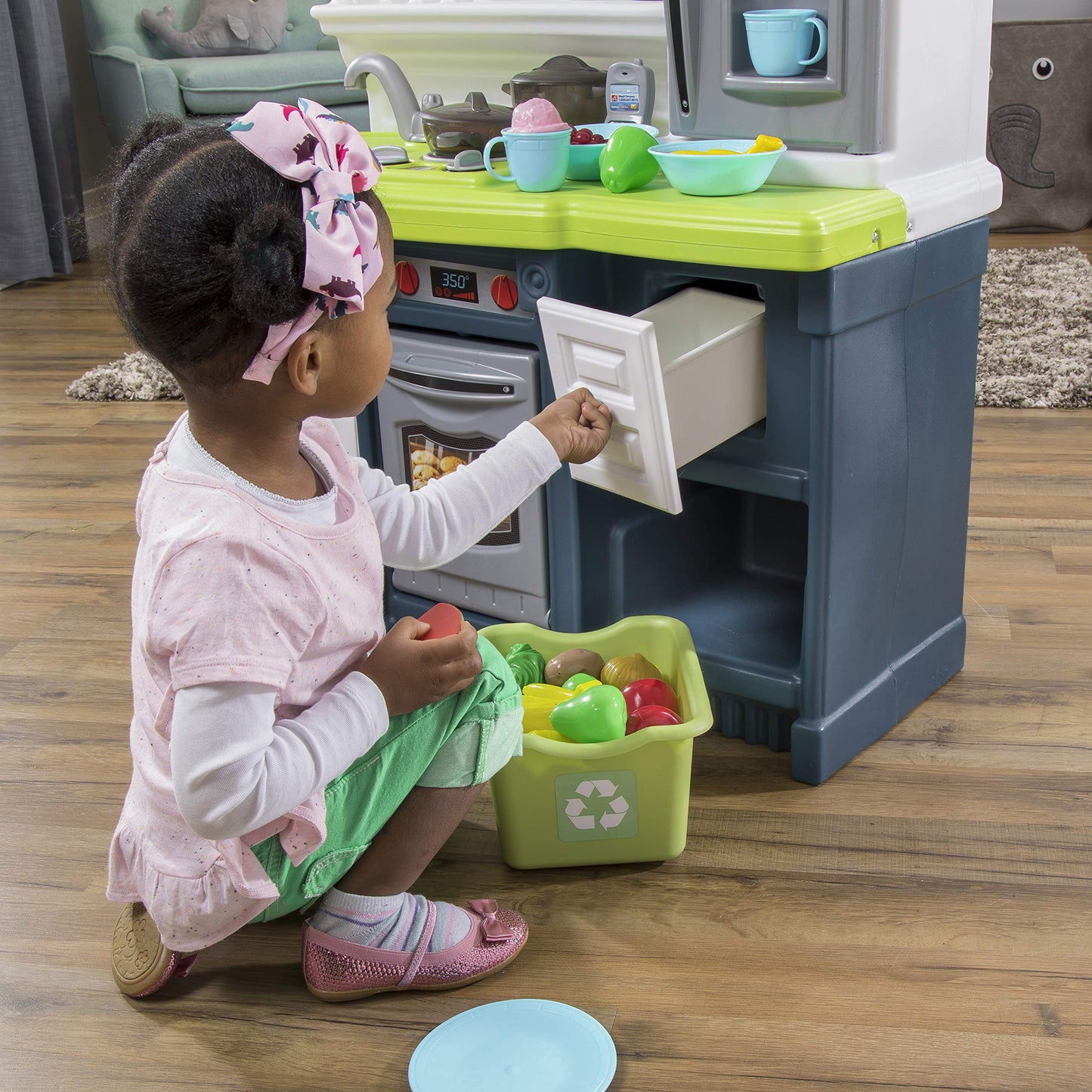 Step2 LifeStyle Custom Kitchen Set for Kids, Indoor/Outdoor Play Kitchen Set, Toddlers 2+ Years Old, 20 Piece Kitchen Toy Set, E