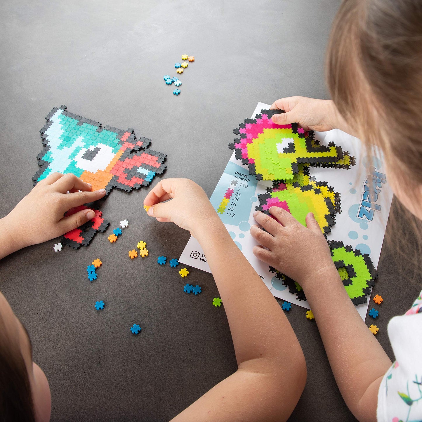 Fat Brain Toys Jixelz - 700 Pc Set - Sea Friends - Picture-Building Kit, Ages 6+