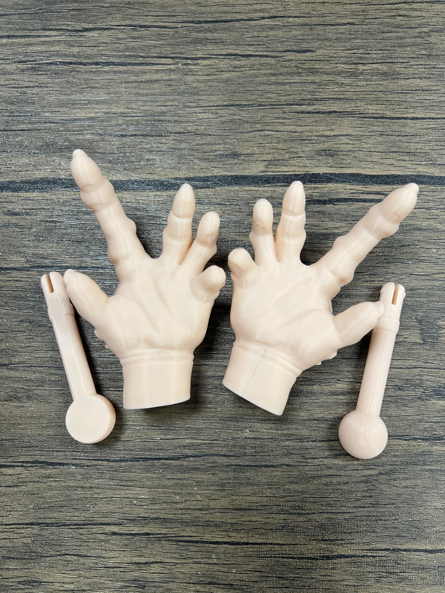 Munnygrubbers - 1 Pair Tiny Hands With Sticks - Mini Little Hand Stick Puppet - Halloween Costume - Strong Hand Prop - Scary Movies - Novelty Toy Gift - Tiktok Famous - (Creepy 1X Set)