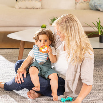 Nuby Vibe-Eez Vibrating Teether - Battery Powered - Textured Surface And Easy To Grasp Toy For Baby Teething Relief - 3+ Months - Lion