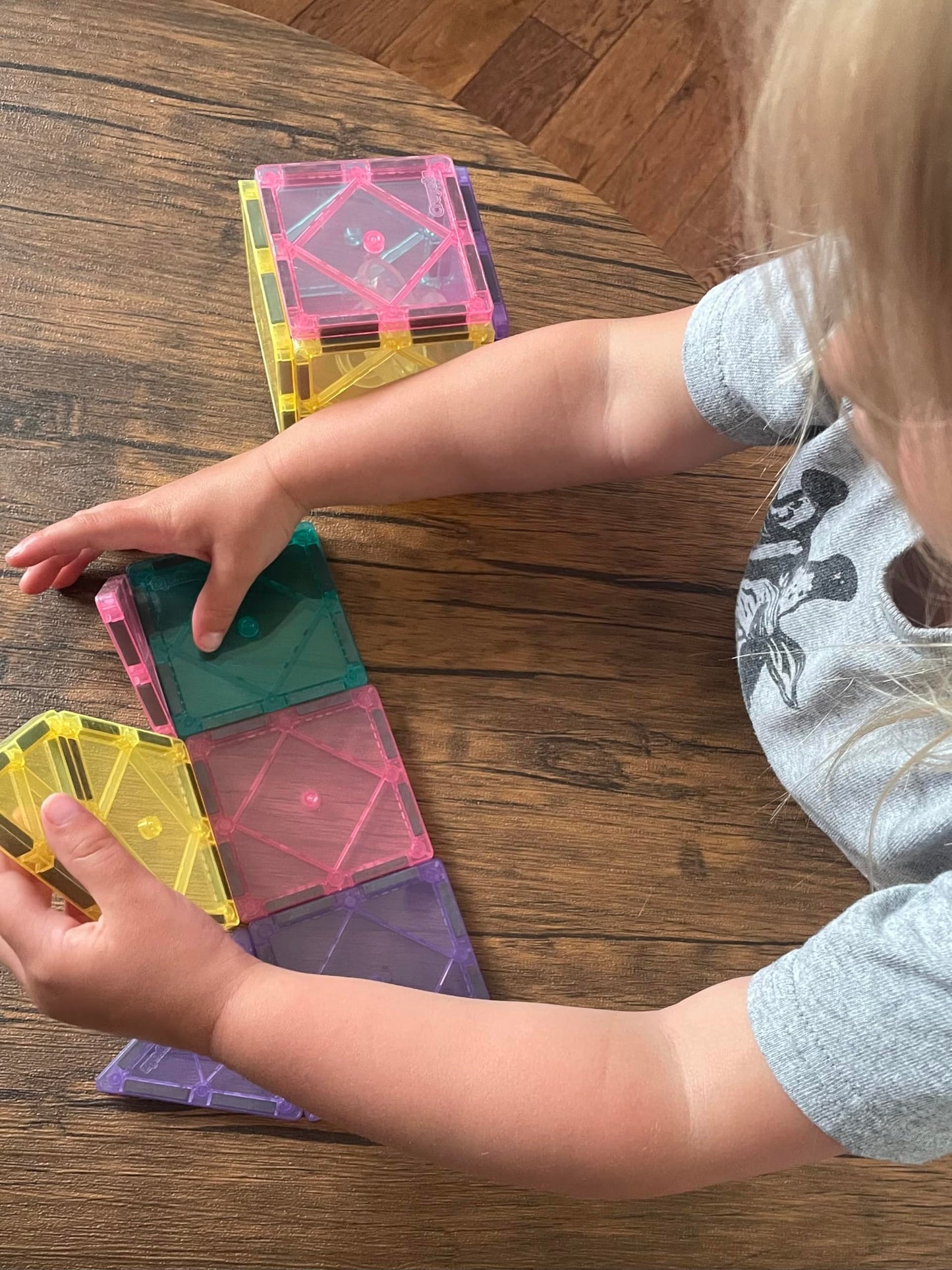 Createon Crayola Magnetic Tiles, Building Set For Kids, Magnetic Building Toys For Kids, Stem Travel Toys For Boys And Girls Age