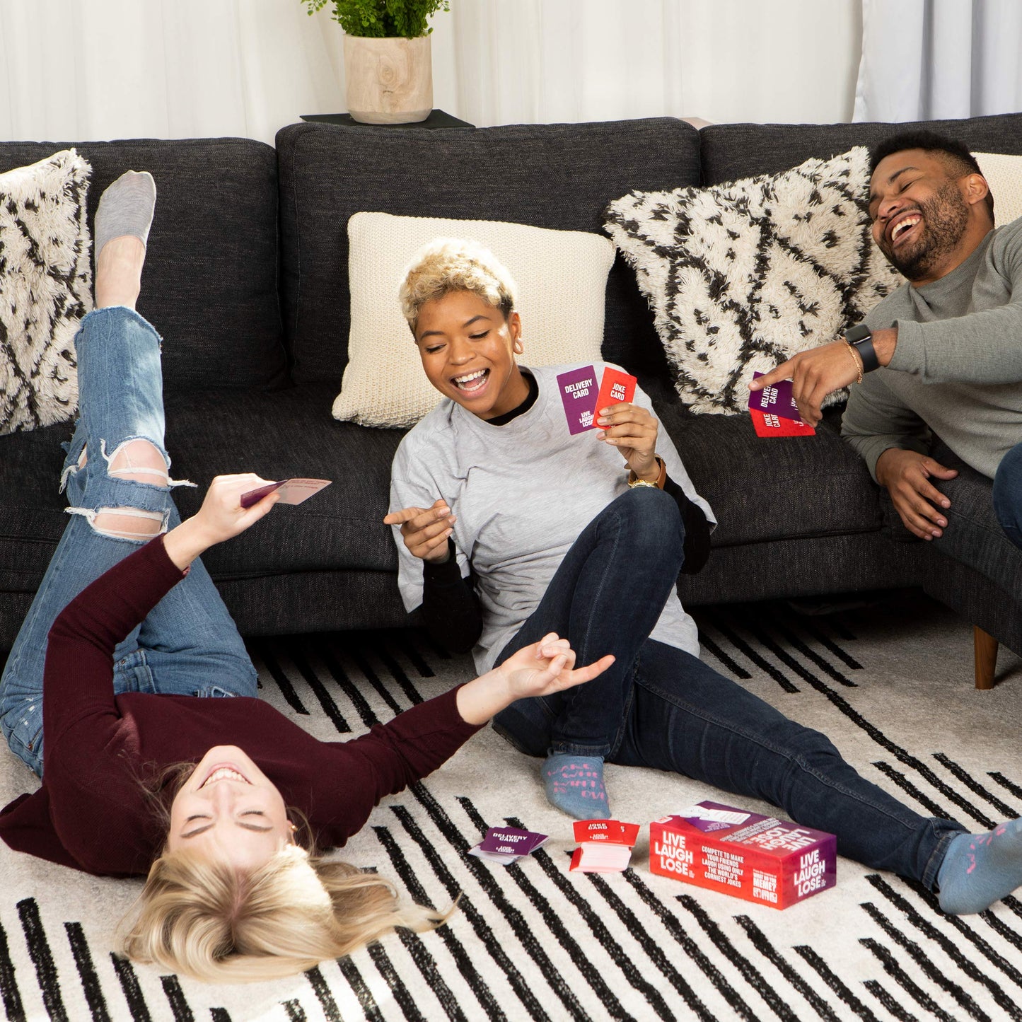 WHAT DO YOU MEME? Live Laugh Lose - Party Game for Making Funny Jokes, Multicolor, Fun for Friends & Family Gatherings