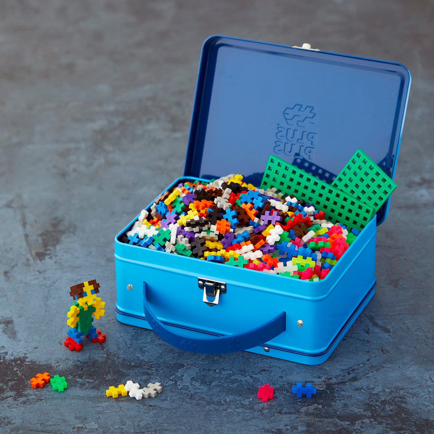 Plus Plus Building Set With Metal Suitcase, 3D Open Ended Stem Toy For Kids, 600 Mini Interlocking Pieces, 2 Green Baseplates