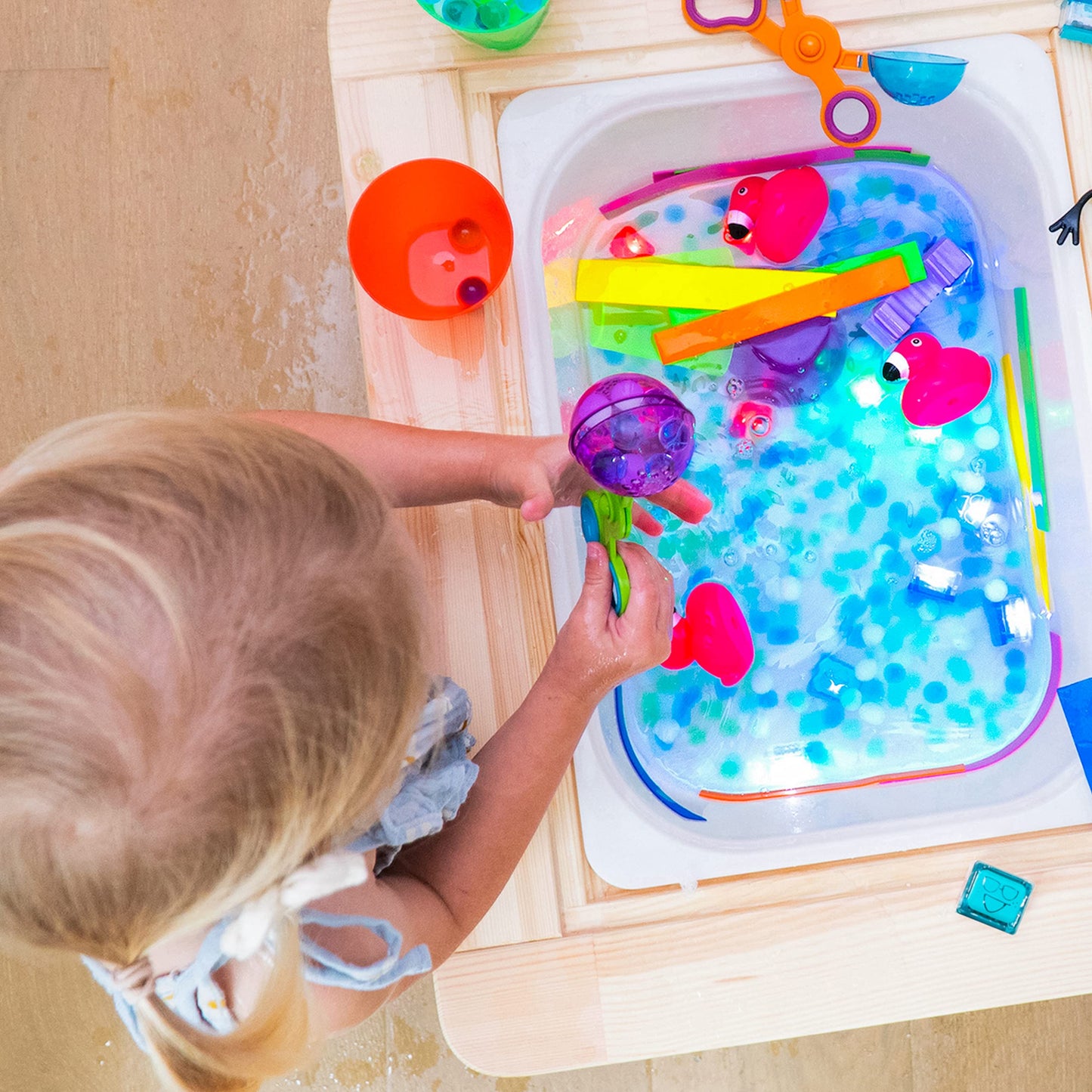 Glo Pals Blair Water-Activated Bath Toy With 6 Reusable Light-Up Cubes For Sensory Play