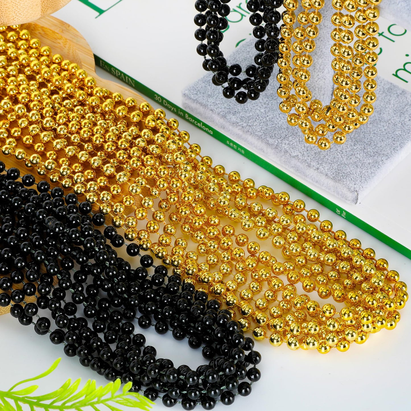 100Pcs Bead Necklace, Gold Black New Year Bead Party Favors, New Year Eve 33'' Toy Necklaces Costume Accessories, Parade Throw A