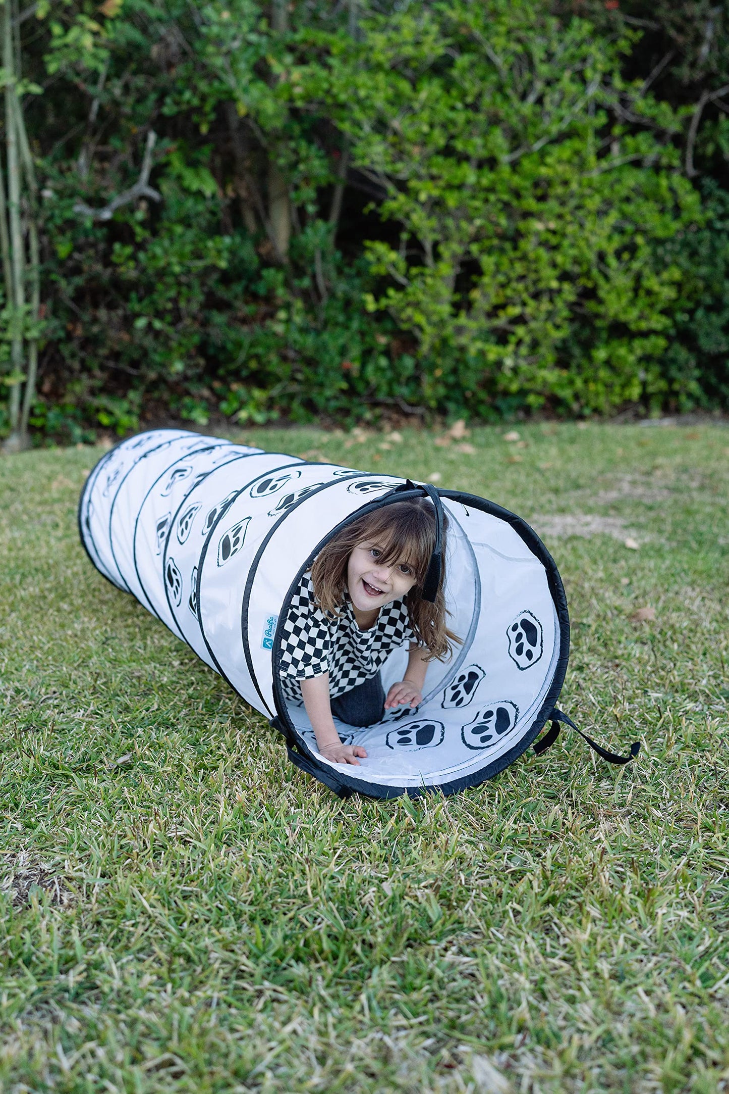 Pacific Play Tents 20558 Panda Paw 6' Tunnel 72'' X 19'' X 19''