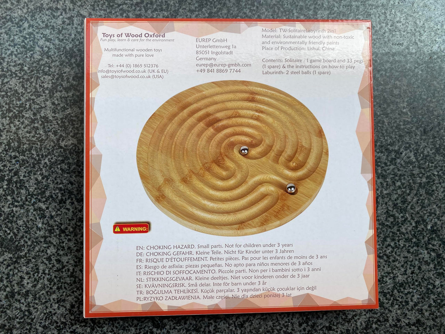 TOWO Wooden Solitaire Game -Peg Solitaire Puzzle Toy - Classic Board Game Marble Chess Mind Game 22.5 CM 8.8 Round Board with