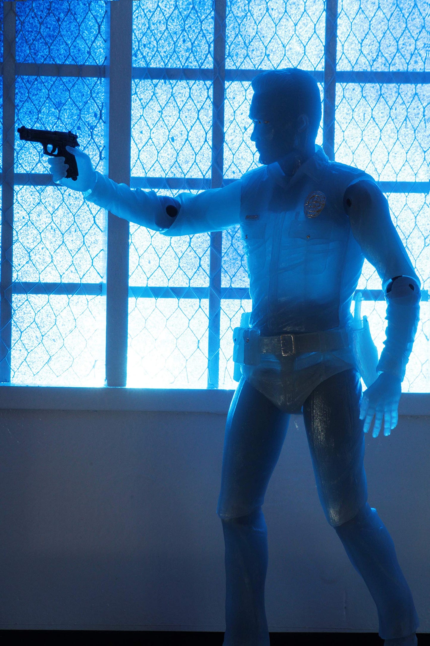 Neca - Terminator 2-7' Scale Action Figure - Kenner Tribute - White Hot T-1000