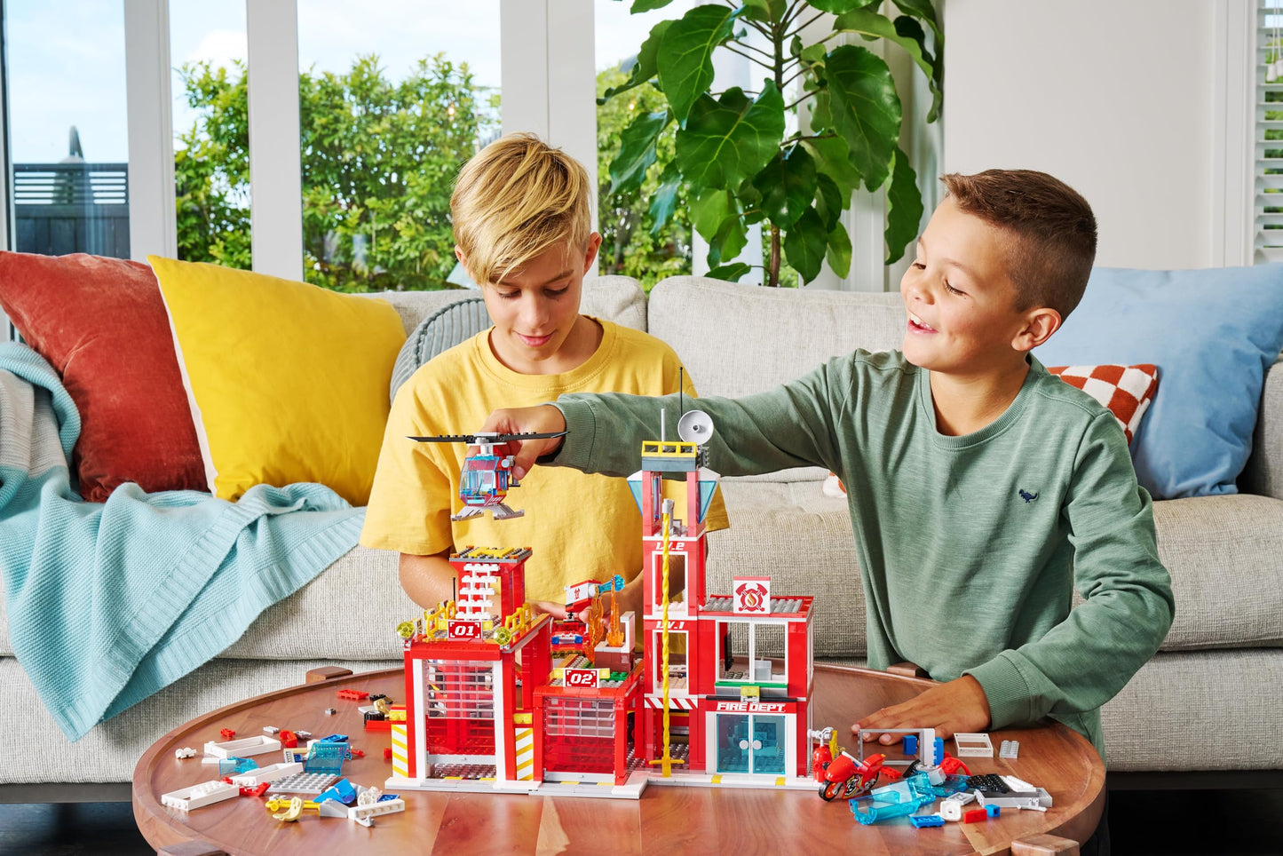 MAX Adventure Fire Rescue Playset (916 Pieces) Building Bricks Toys for Kids 5+ Create Vehicles and More UNbox Discover