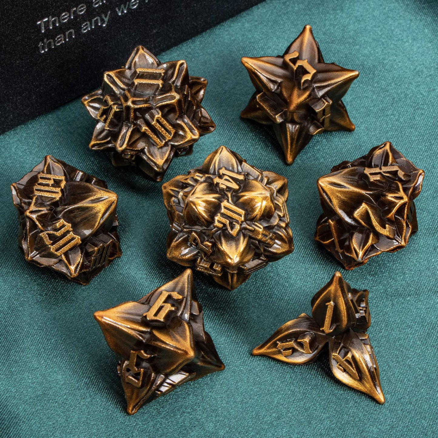 ARUOHHA Metal D&D Dice Set DND Ancient Gold D&D Dice Set with Gift Box, D + D 7PCS Leaf Design Polyhedral Dice Dungeons and Drag