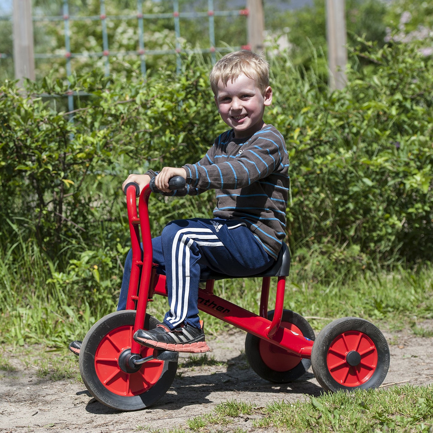 Winther Viking Tricycle Kids Ride On, Red, Medium, 24.5'