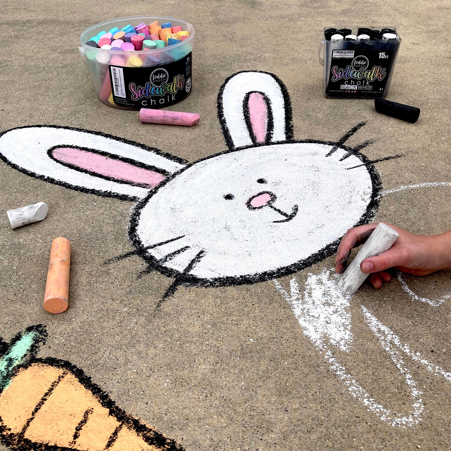 Loddie Doddie- 20Ct Bucket Of Sidewalk Chalk- Bright White- Long Lasting Non-Toxic Jumbo Sticks- Chalk Holder Included