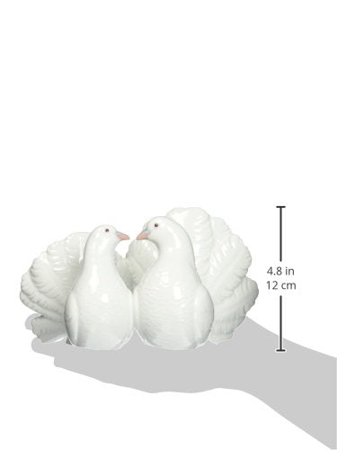 Lladró Porcelain Figure Of White Glossy Pair Of Doves. Figure Of Dove Lovers.