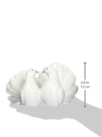 Lladró Porcelain Figure Of White Glossy Pair Of Doves. Figure Of Dove Lovers.