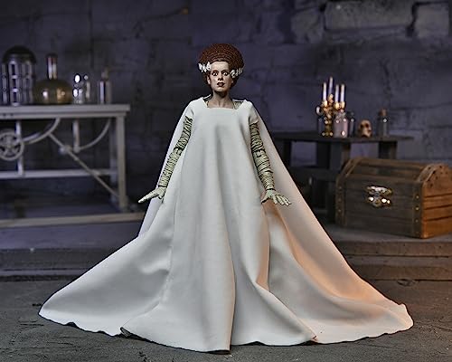 Neca: Universal Monsters Bride Of Frankenstein Ultimate 7' Action Figure