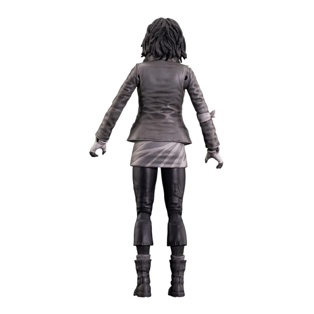 Diamond Select Toys The Walking Dead Comic Series 1 7-Inch Michonne Action Figure with 16 Points of Articulation (Black and White)