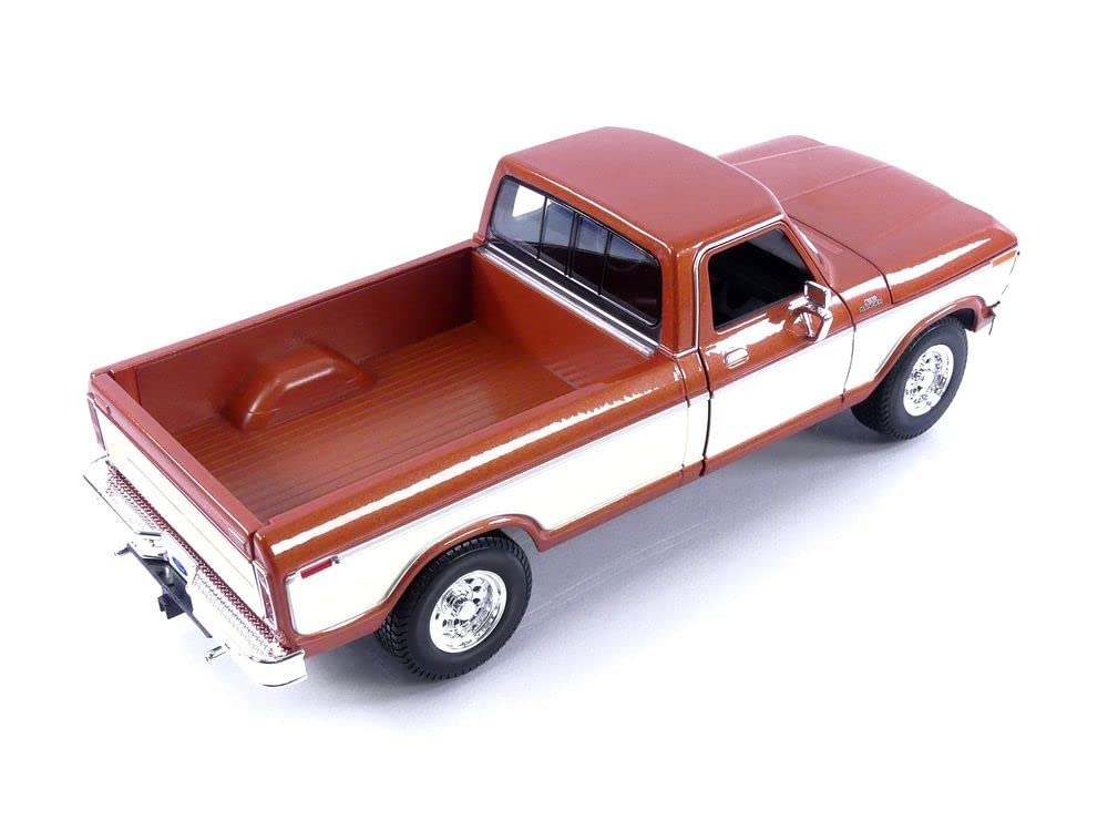 Maisto 31462BR Collectible Miniature Car, Brown/Cream