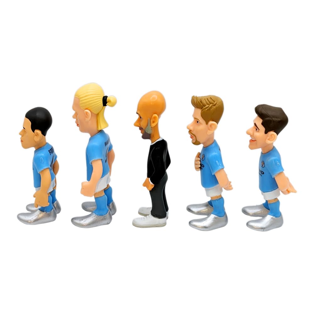 Minix Collectible Figurines - 5-Pack Of 7Cm Soccer Players - A Miniature Marvel For Every Football Enthusiast.
