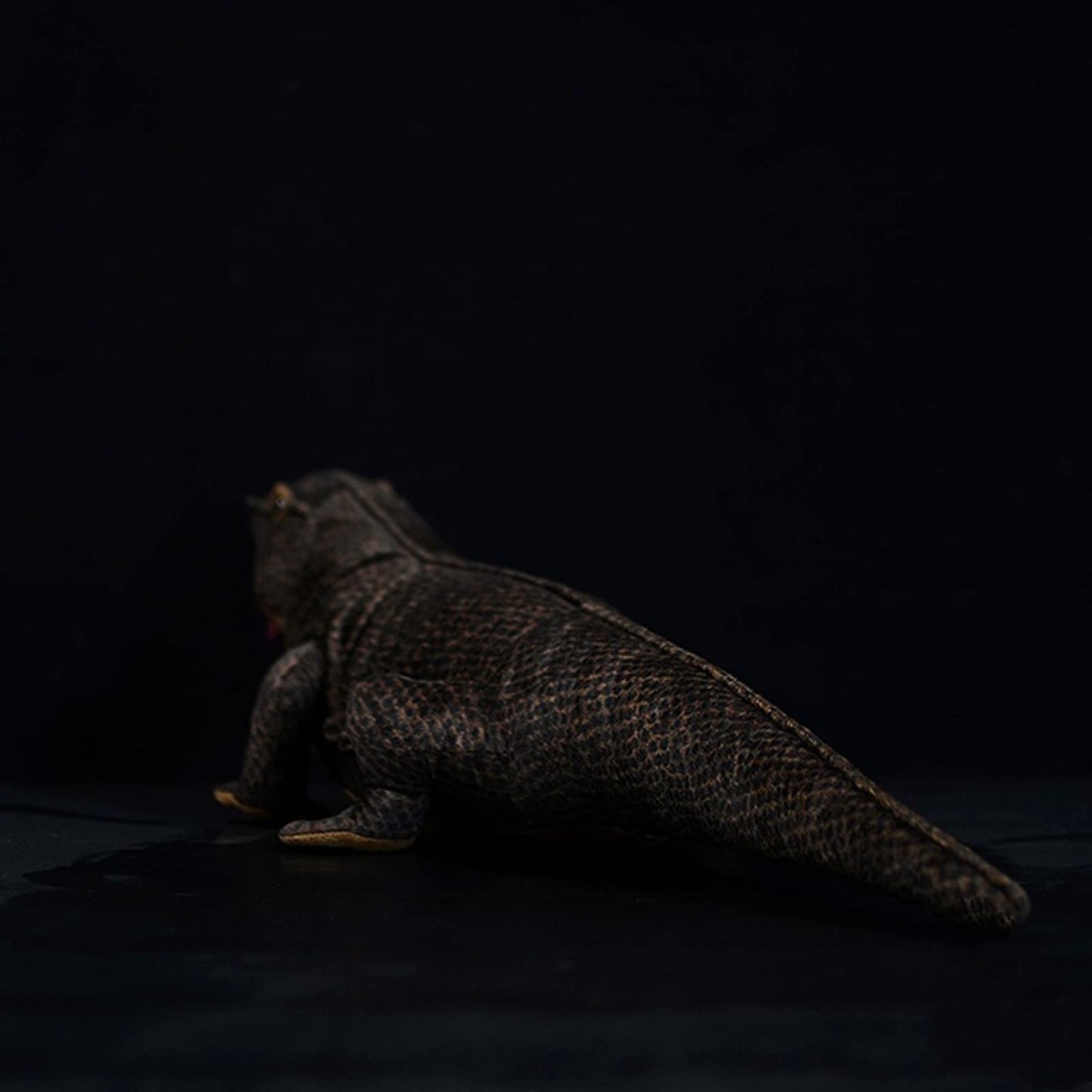 Zhongxin Made Komodo Dragon Plush Toy - Lifelike 30Inch Komodo Dragon Monitor Lizard Stuffed Animals, Soft Crawling Long Lizard Stuffed Toys, Unique Plushie Toys Model Dolls Collection For Kids