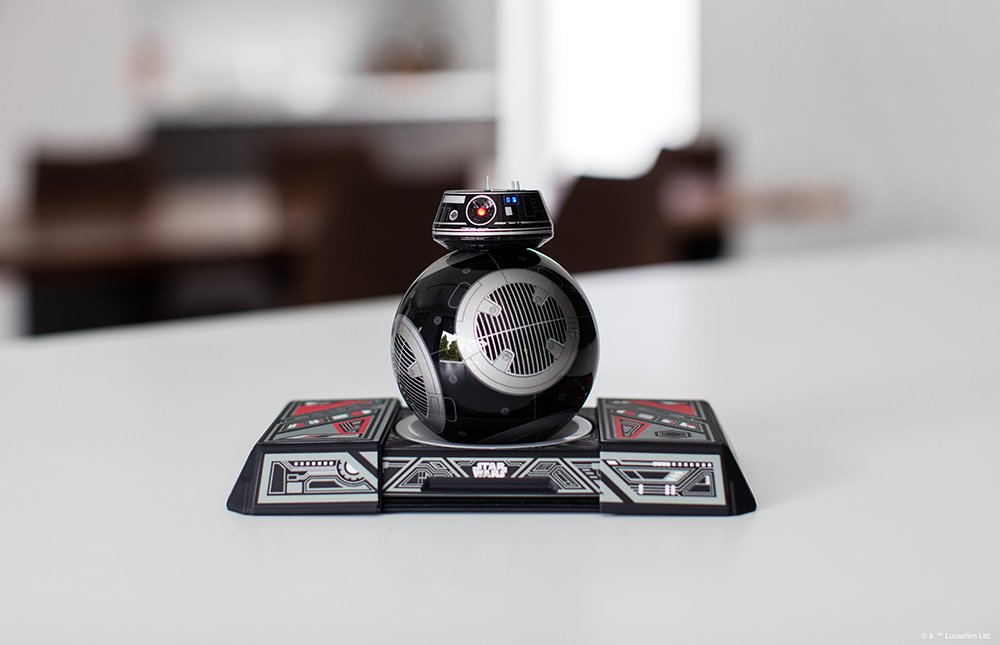 Interactive App Controlled Robot Toy with Augmented Reality & Droid Trainer