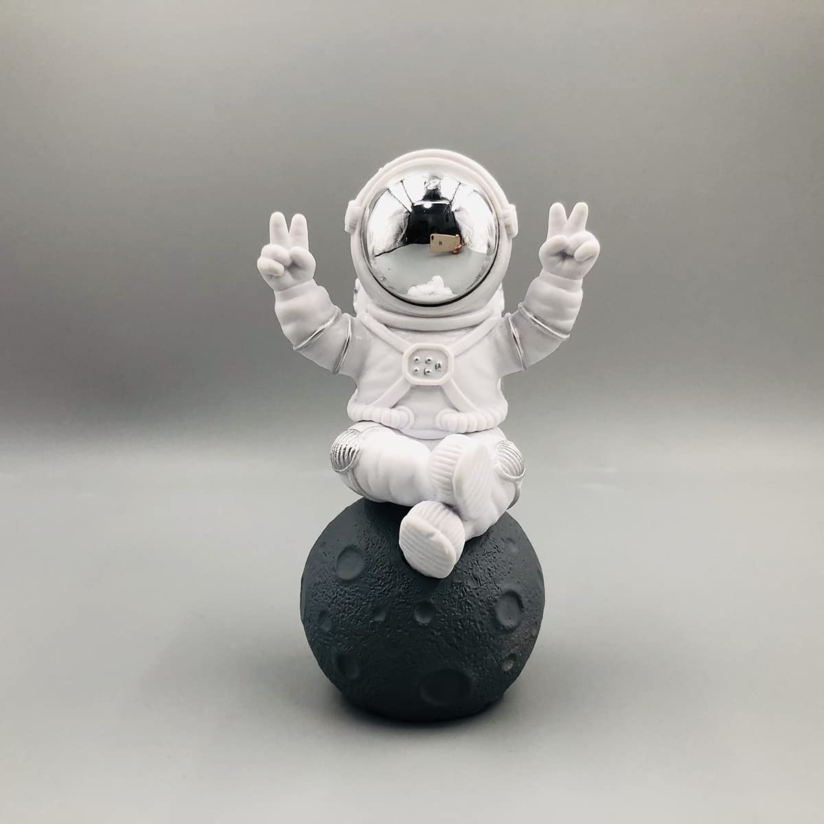 Ecacon Figurine Astronaut Statue Spaceman D  Cor,Desktop & Tabletop Decorative Cute Mini Space Figure Ornament,Cake Toppers Deco