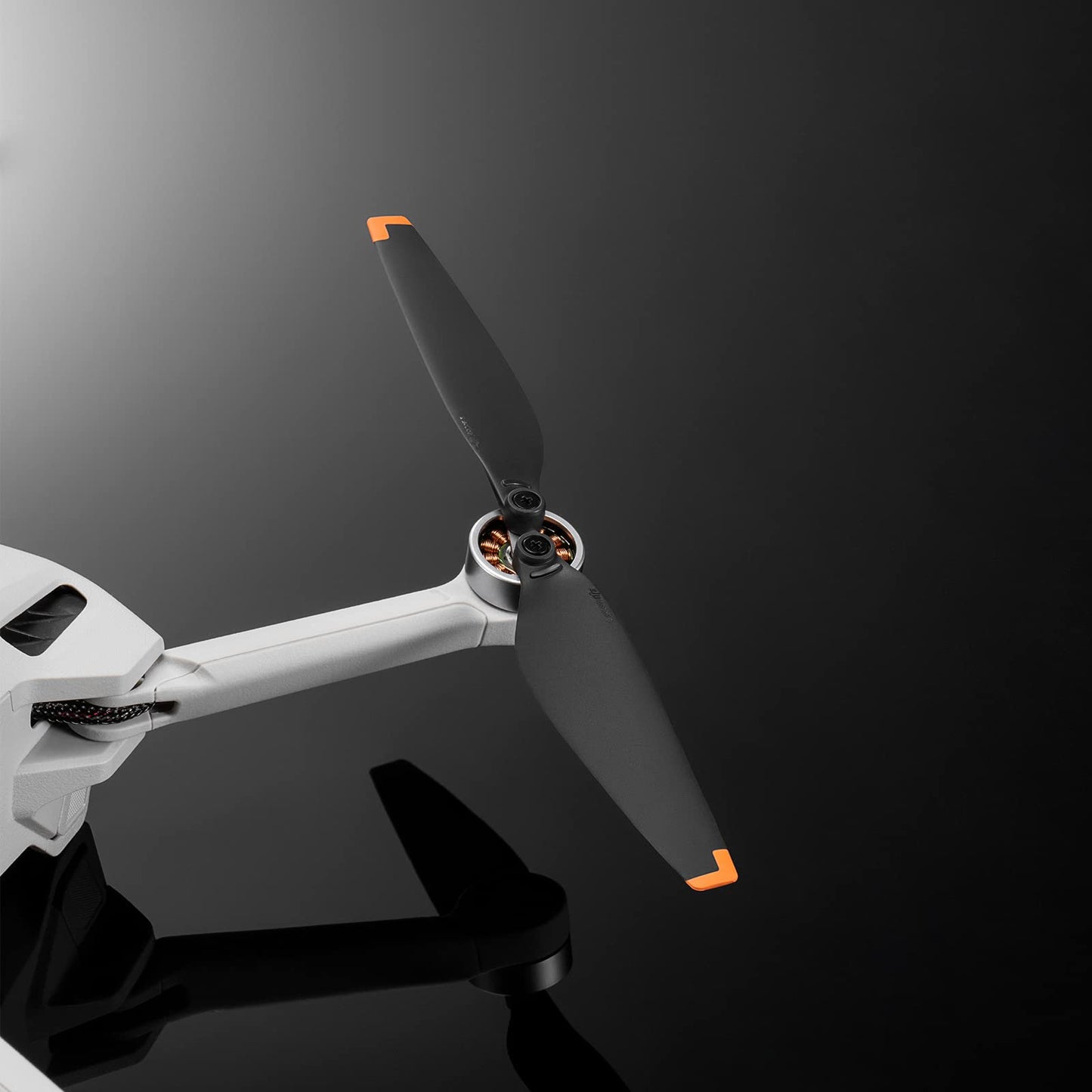 DJI Mini 3 Propellers - Orange, Small, Plastic - Model CP.MA.00000622.01