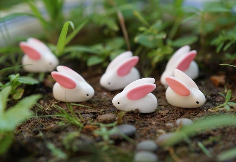 Mini Terrarium Rabbit, Dollhouse Miniature Tiny White Rabbit with Pink Ear, Terrarium Fairy Garden Dolls Toy, Mini Micro Landsca