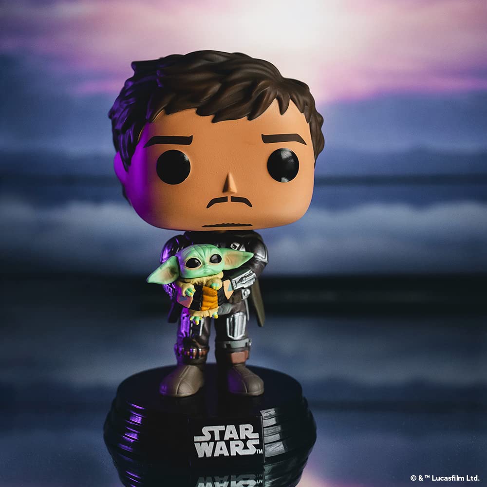 Pop Funko Star Wars: The Mandalorian - Mandalorian (Din Djarrin) Holding The Child (Grogu), Multicolor (54525)