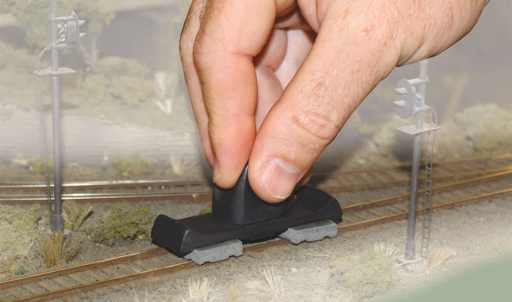 Woodland Scenics' Tidy Track Rail Tracker Cleaning Kit