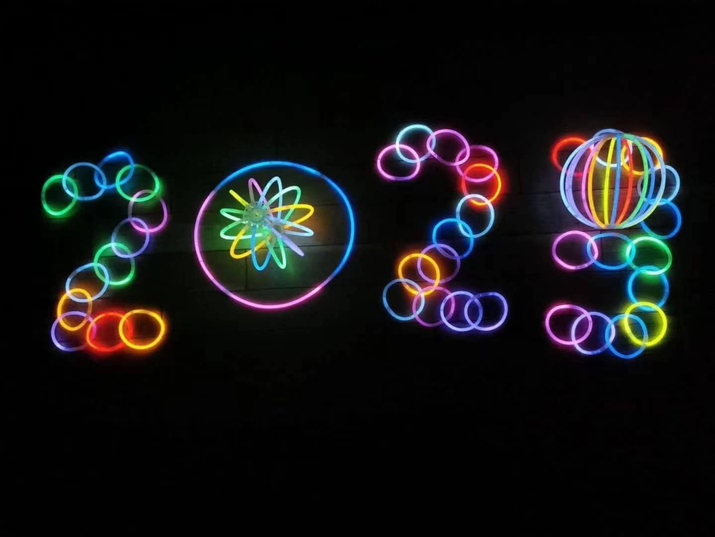 XXJXING Glow Sticks Party Set, 40 Pieces with Connectors