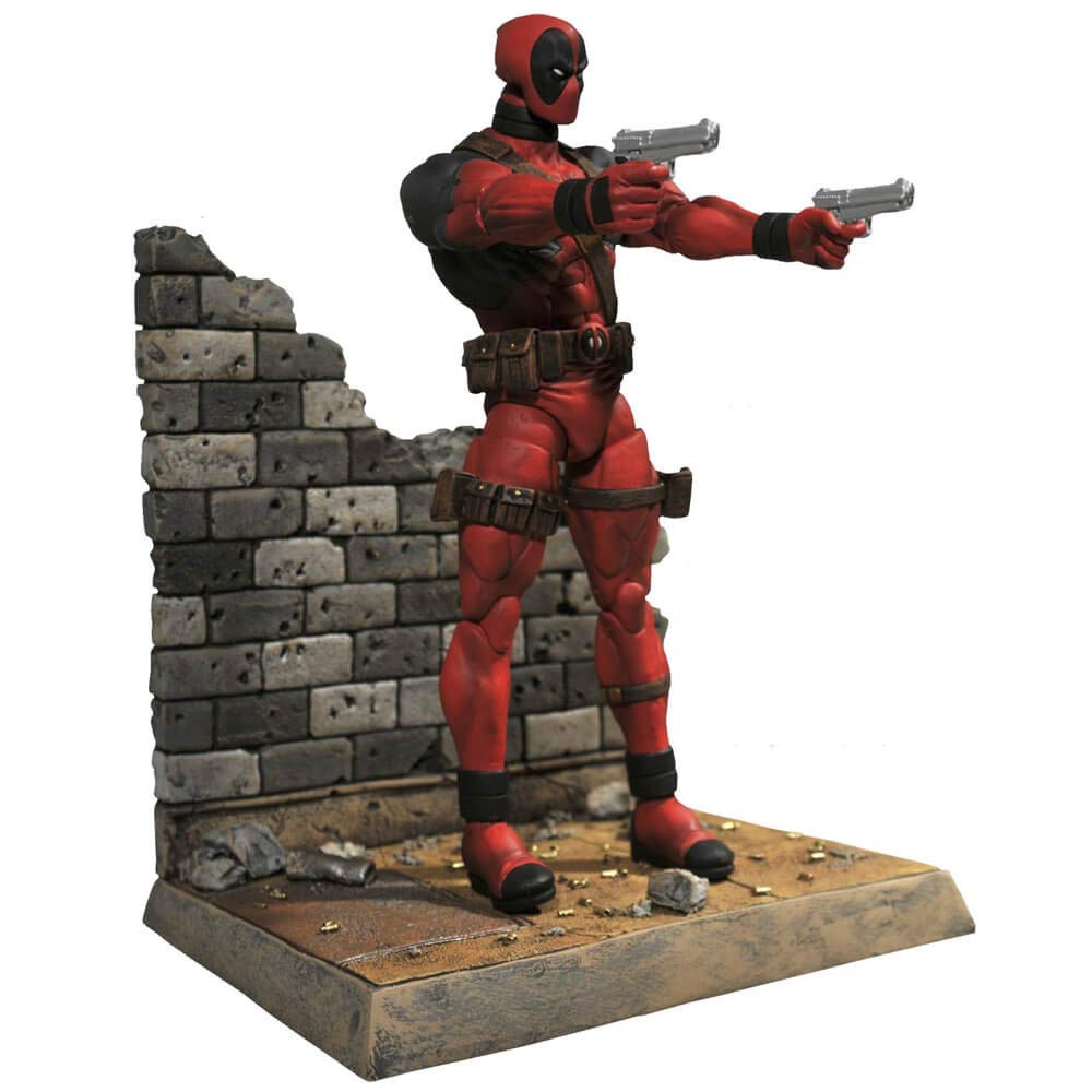 Diamond Select Toys Marvel Select: Deadpool Action Figure,Red,Black,Standard