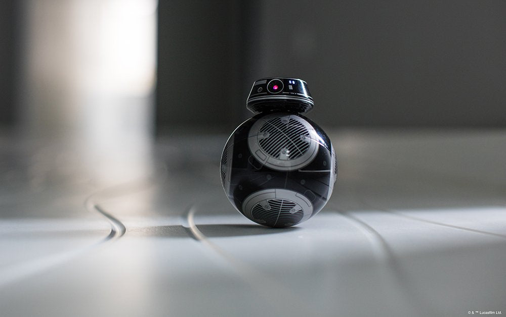 Interactive App Controlled Robot Toy with Augmented Reality & Droid Trainer