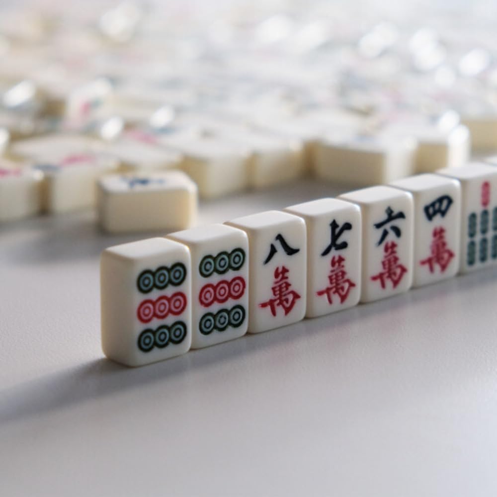 Hey! Play! Chinese Mahjong Game Set with 146 Tiles, Dice, and Ornate Storage Case for Adults, Kids, Boys and Girls