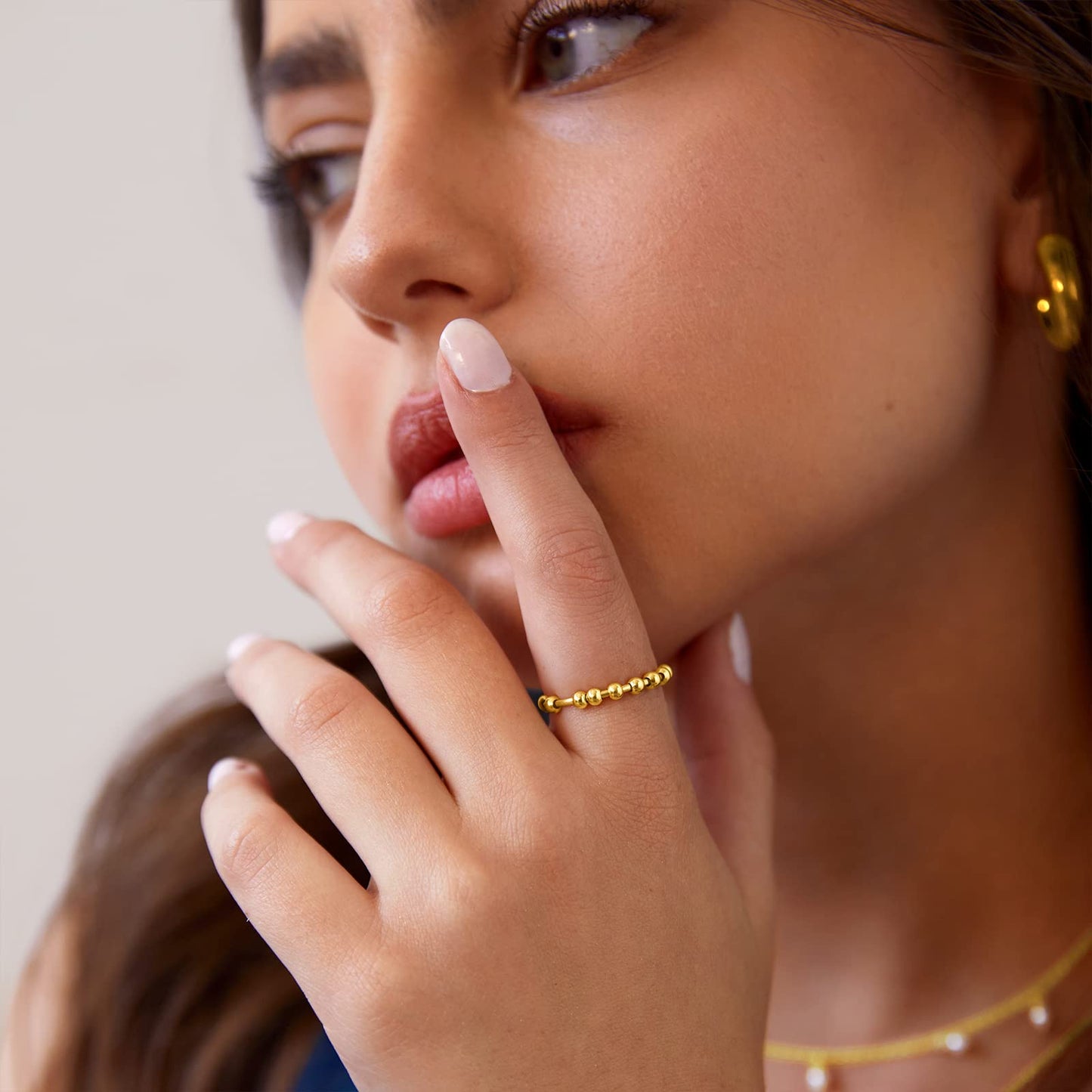 Pavoi Spinning Anxiety Ring (Beads, Yellow Gold, 6)