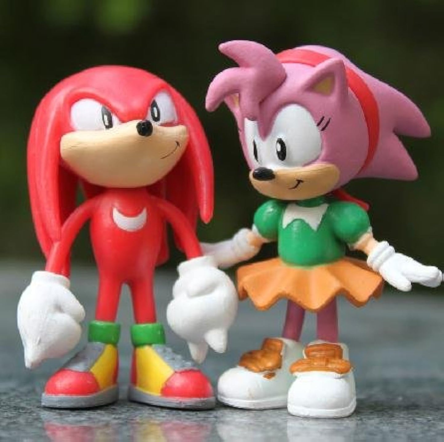 Sonic Multi Pack 2 Action Figure (6 Classic Figures - Knuckles  Sonic  Super Sonic  Amy  Metal Sonic and Tails) TRU limited availability