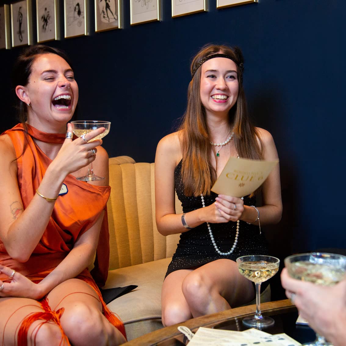 Talking Tables Murder Mystery Game - Interactive Dinner Party Game for 5-12 Players, One Size, Cardboard, Death on The Boat
