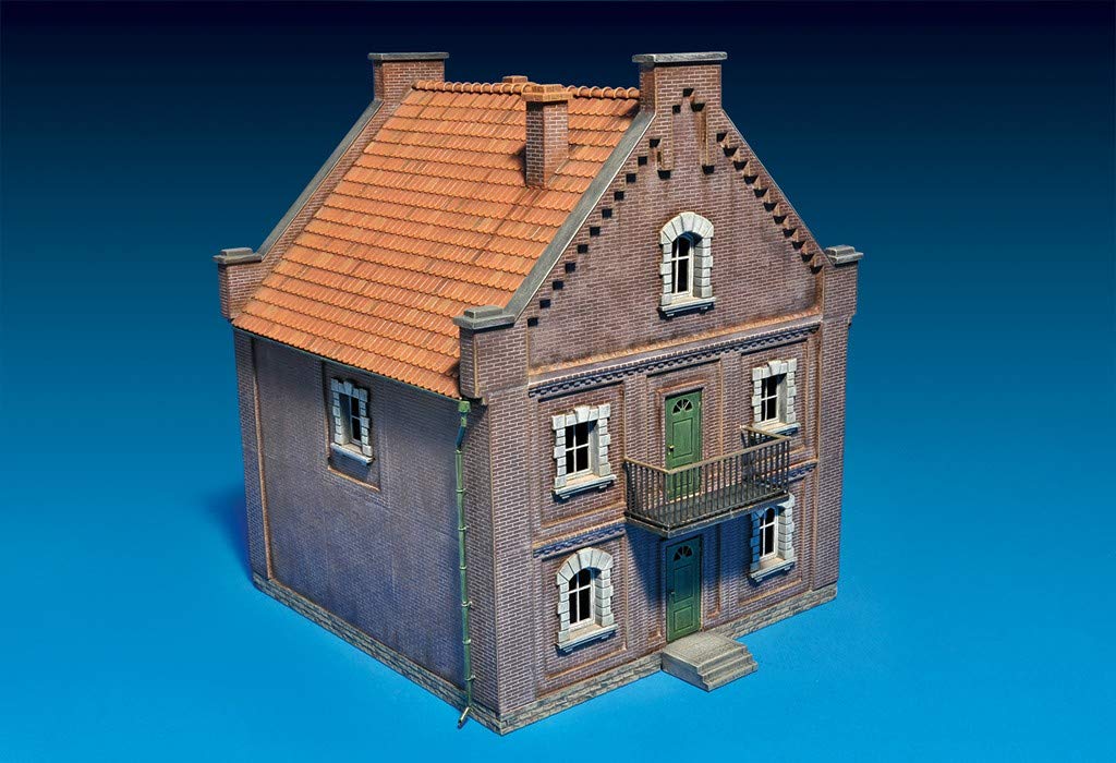 Miniart 1:72 Scale City Building Kit (Multi-Colour)