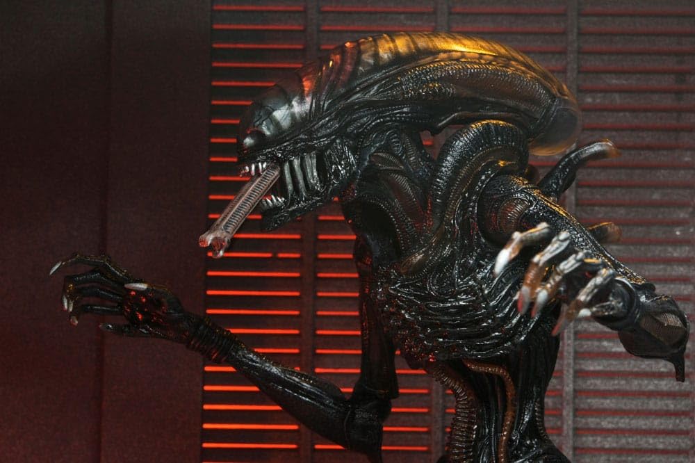 NECA Xenomorph Alien Romulus Action Figure 18 cm