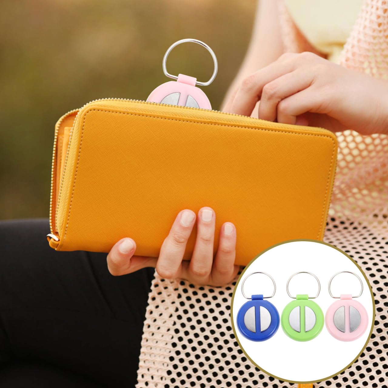 Toyvian 3Pcs Hand Buzzer Shocking Handshake Trick Joke Toys Party Prank Electric Tricky Toy for April Fools Day