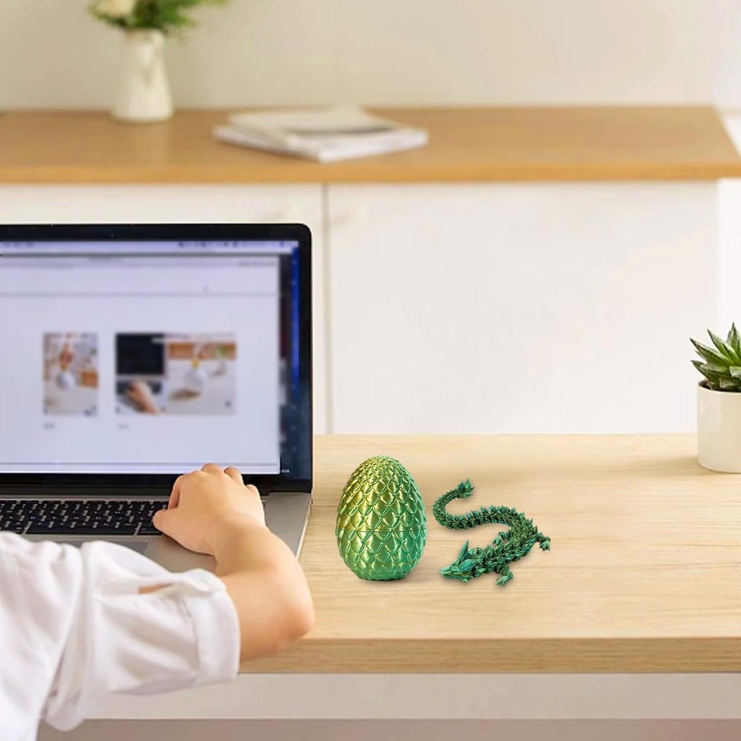 3D Printed Dragon Eggs with Dragon Inside - Fun Fidget Figurine Toys  Easter Basket Stuffers Surprise Mystery Crystal Printing Dragon Egg mature-themed Home Office Desk Decor Toy Gifts (Laser Yellow&Green)